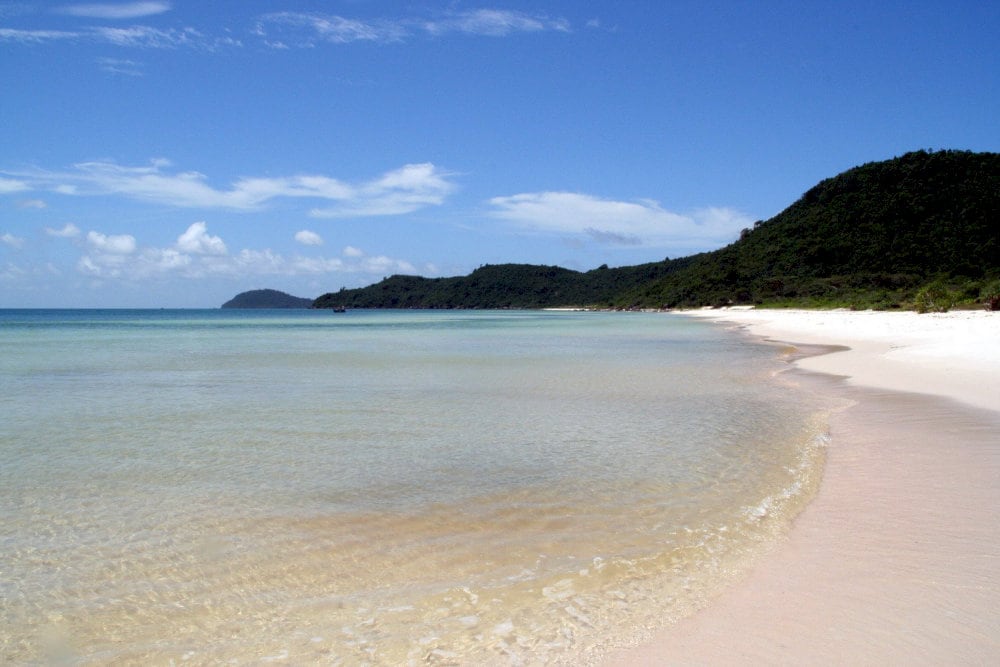 Cua Can Beach is quite far from the center of Duong Dong town